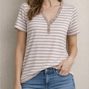 Elie Tahari Beige and White Striped V-Neck Top Size Large